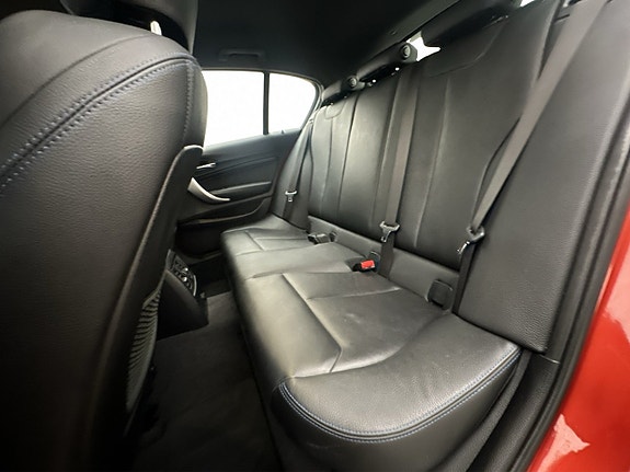 BMW 118i 12 of 26