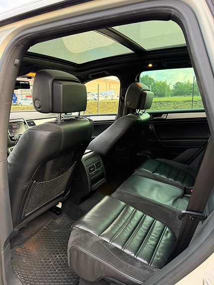 Volkswagen Touareg 5 of 7