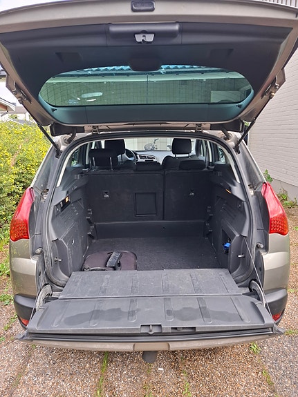 Peugeot 3008 4 of 6