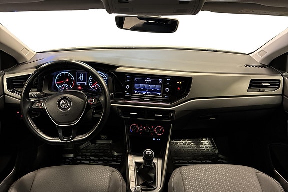 Volkswagen Polo 10 of 22