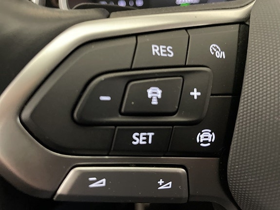 Volkswagen T-Roc 13 of 19