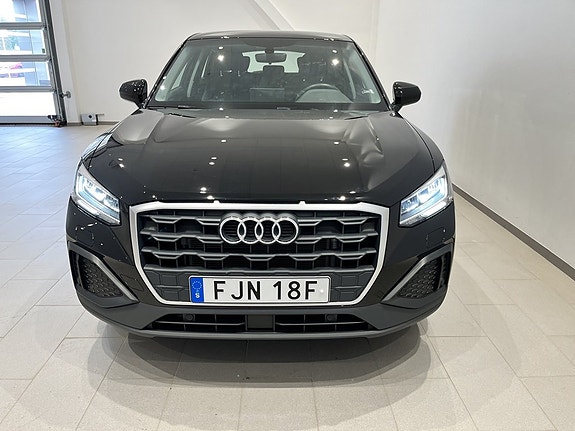 Audi Q2 2 of 11