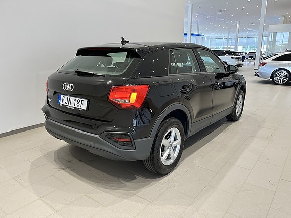 Audi Q2 4 of 11
