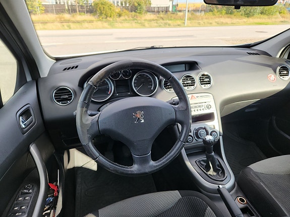 Peugeot 308 5 of 6