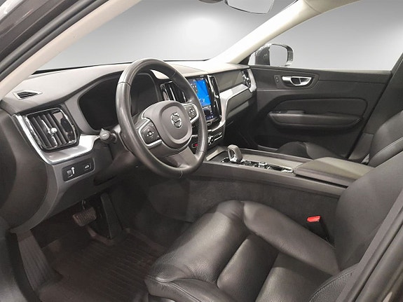 Volvo XC60 5 of 11