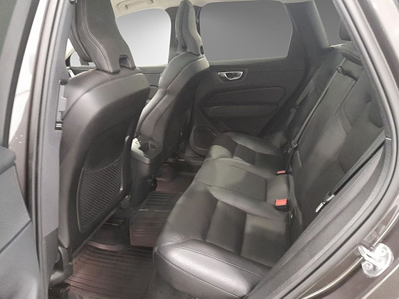 Volvo XC60 6 of 11