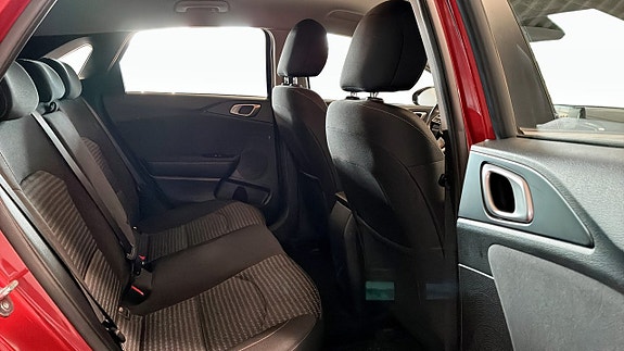 Kia Ceed 5 of 12