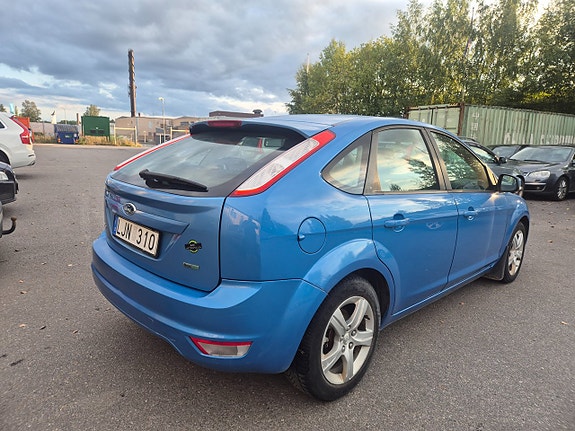 Ford Focus 7 of 11