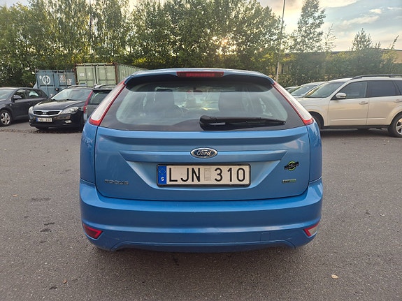 Ford Focus 5 of 11