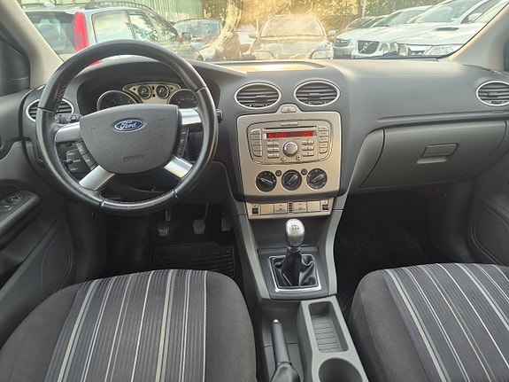 Ford Focus 9 of 11