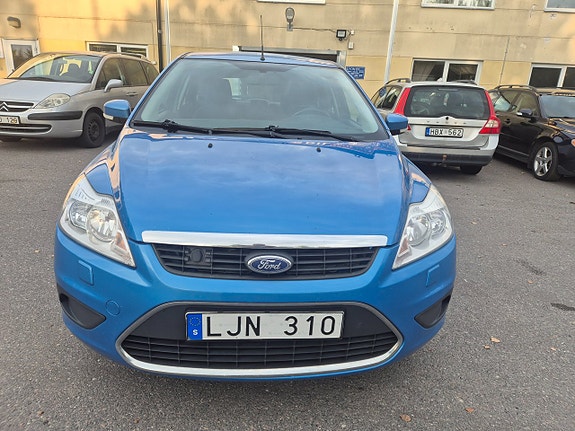 Ford Focus 2 of 11