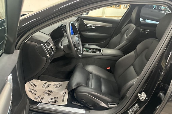 Volvo V90 8 of 18
