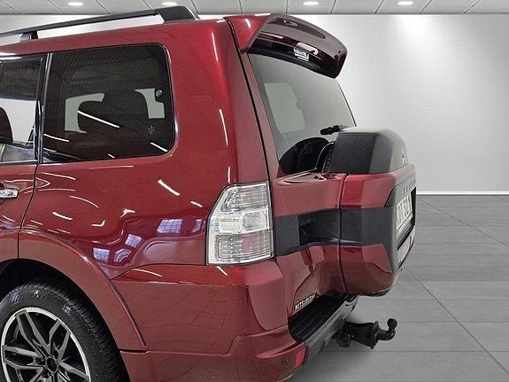 Mitsubishi Pajero 15 of 15