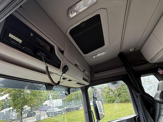 Scania R 520 B8x4*4NB Tipp / Schakt bil 9 of 10