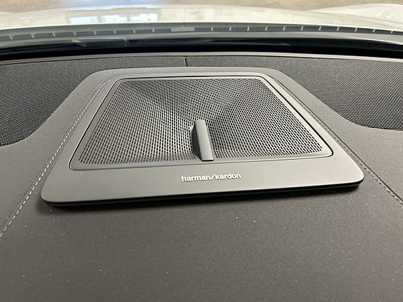 Polestar 4 12 of 15