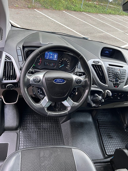 Ford Transit Custom 12 of 12