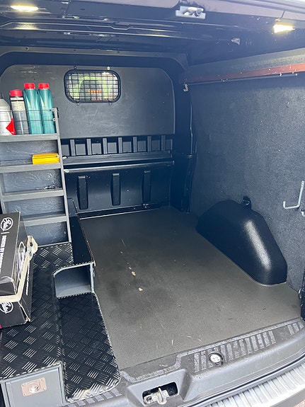 Ford Transit Custom 10 of 12