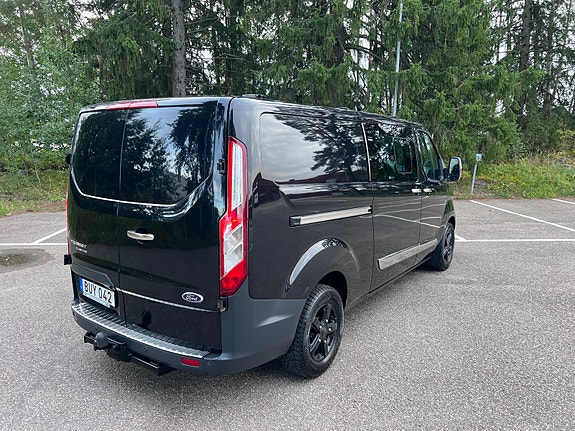 Ford Transit Custom 6 of 12