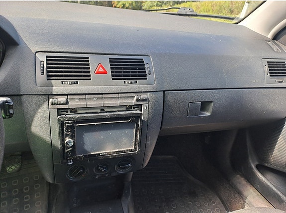 Skoda Fabia 8 of 8