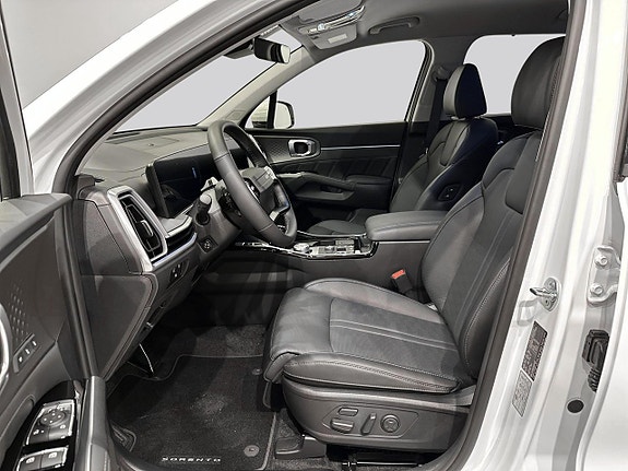Kia Sorento 8 of 21