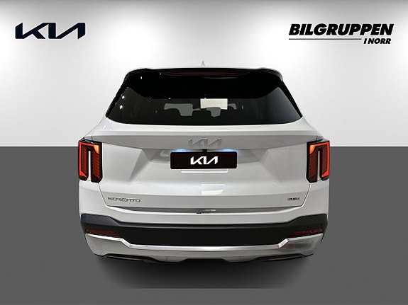 Kia Sorento 5 of 21