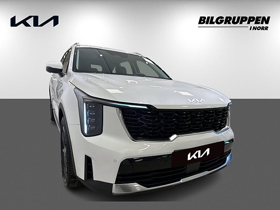 Kia Sorento 3 of 21