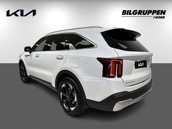 Kia Sorento 6 of 21