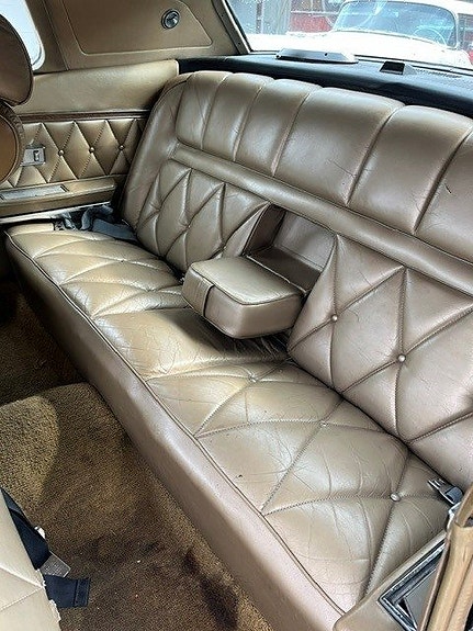 Lincoln Continental Mark III 9 of 9