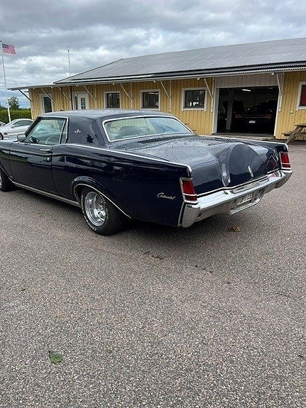 Lincoln Continental Mark III 3 of 9