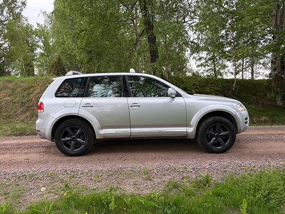 Volkswagen Touareg 5 of 8