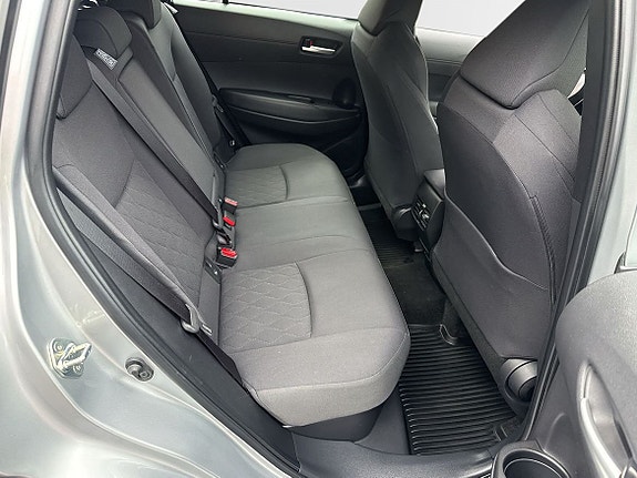 Toyota Corolla Cross 7 of 21