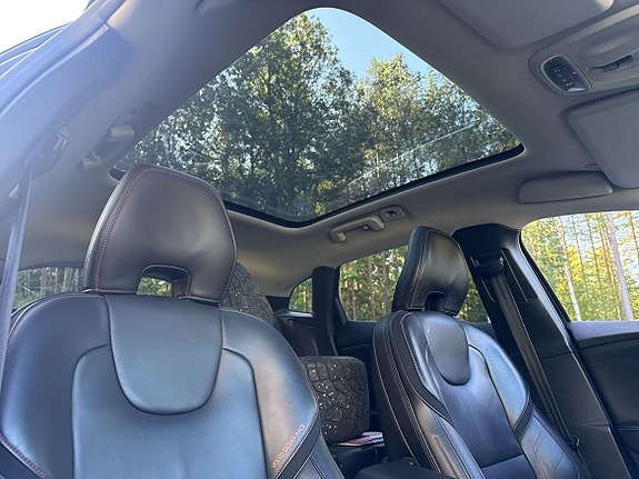 Volvo V40 20 of 26