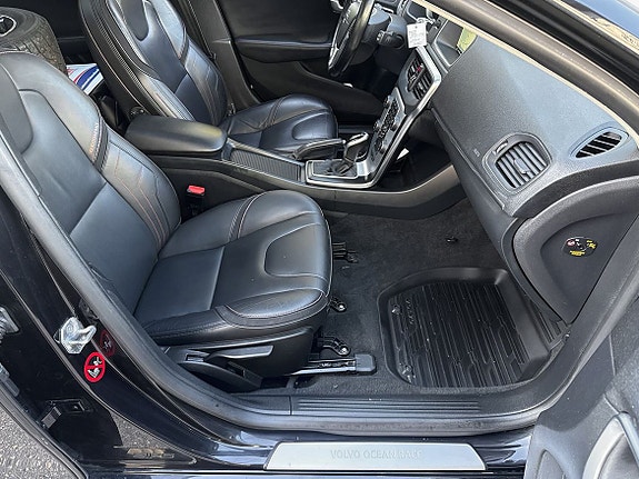 Volvo V40 6 of 26