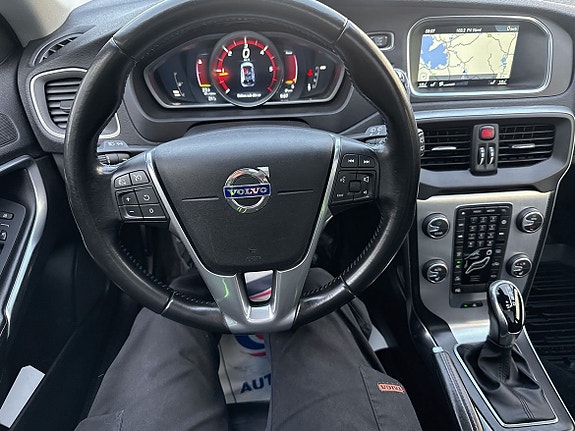 Volvo V40 9 of 26