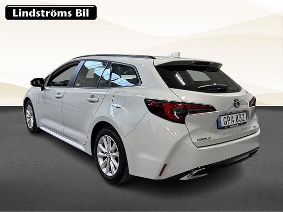 Toyota Corolla 4 of 19