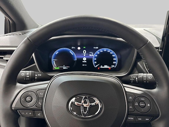 Toyota Corolla 15 of 19