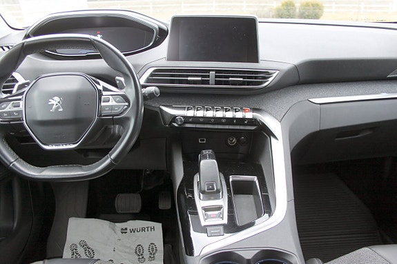 Peugeot 3008 10 of 17