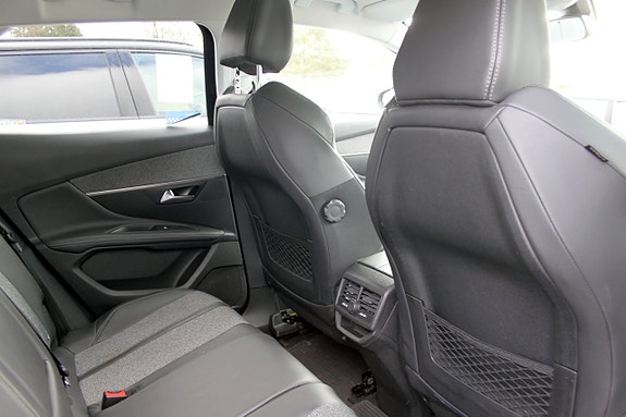 Peugeot 3008 9 of 17