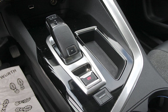 Peugeot 3008 15 of 17