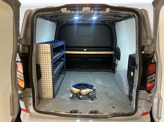 Ford Transit Custom 10 of 21