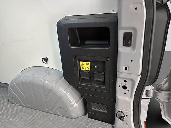 Ford Transit Custom 17 of 21