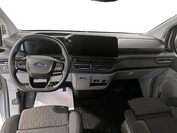 Ford Transit Custom 11 of 21