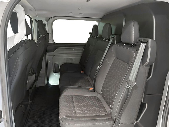 Ford Transit Custom 9 of 21