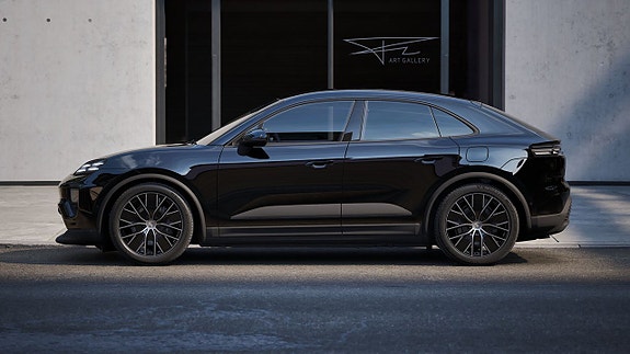 Porsche Macan 2 of 4