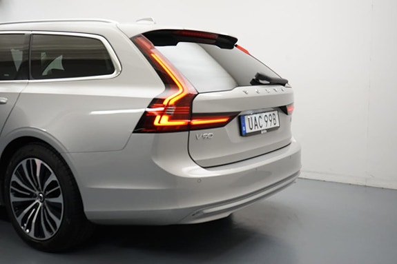 Volvo V90 3 of 20