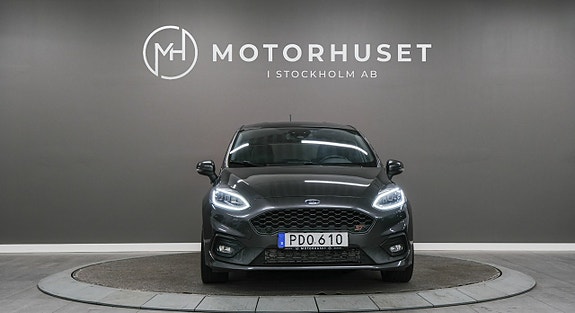 Ford Fiesta 2 of 22