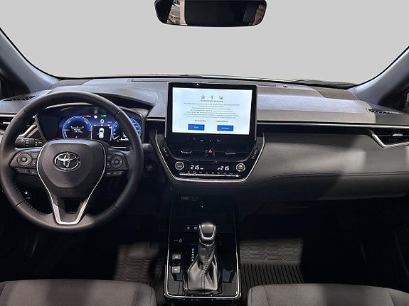 Toyota Corolla Cross 12 of 19