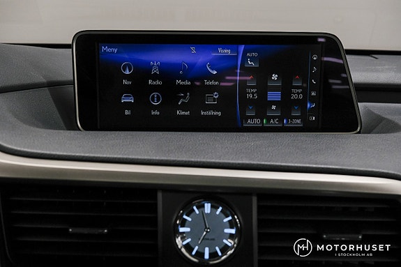 Lexus RX450h 15 of 26