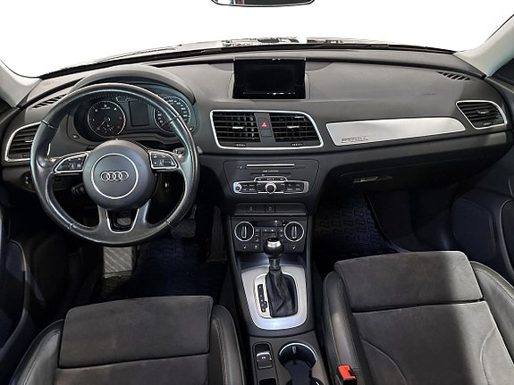 Audi Q3 8 of 13