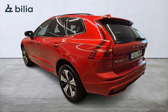 Volvo XC60 2 of 23